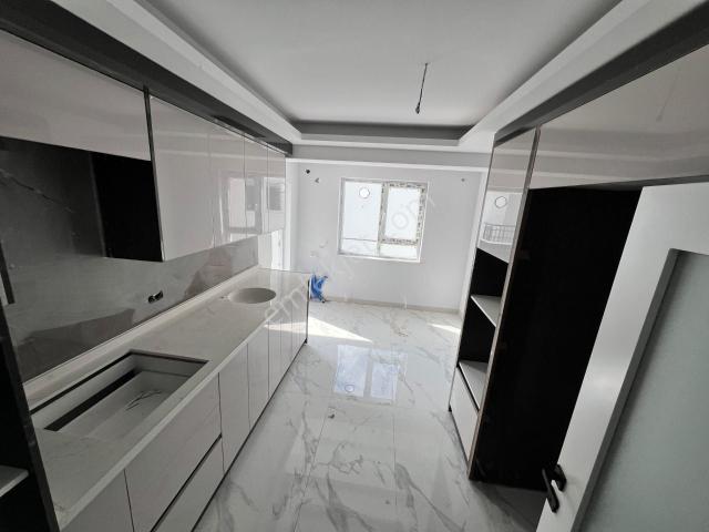 Sincan Fevziçakmak Mh Asansorlu Sıfır 4+1 Teraslı Ön Cephe Daire