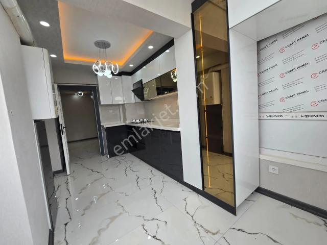 Sincan İstasyon Mah'de Katta Full+full Yapılı Daire