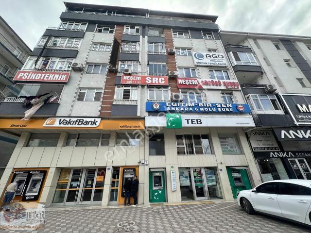Sincan Merkezde Cadde Cepheli Katta 300 M İşyeri Ofis