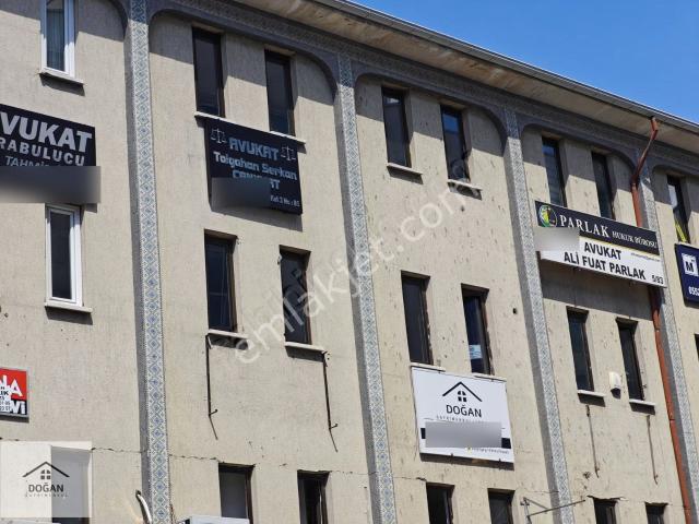 Sincan Merkez'de Harika Lokasyonda 1+1 Geniş Kiralık Ofis