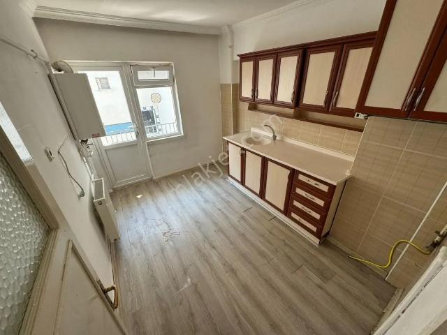 Sincan Plevne Mah 3+1 Ara Katta Masrafsız Cadde Üzerinde Daire