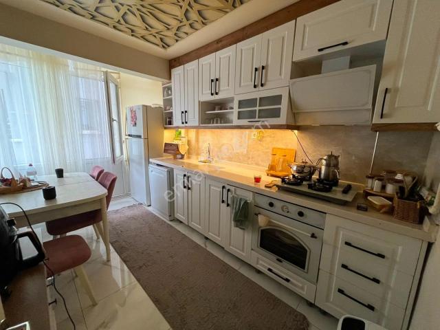 Sincan Plevne Mah'de 3+1 Bağımsız 120m² Yapılı Trene 3dk Satılık Daire