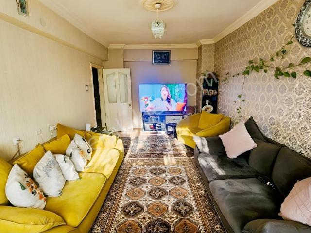 Sincan'da Ara Kat Merkezi Lokasyonda 3+1 Satılık Daire