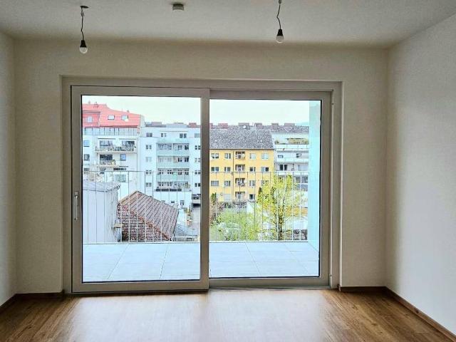 Singel oder Pärchenwohnung Stadtzentrum mit 80 m2 Garten, 11 m2 Terasse TG Platz ERSTBEZUG