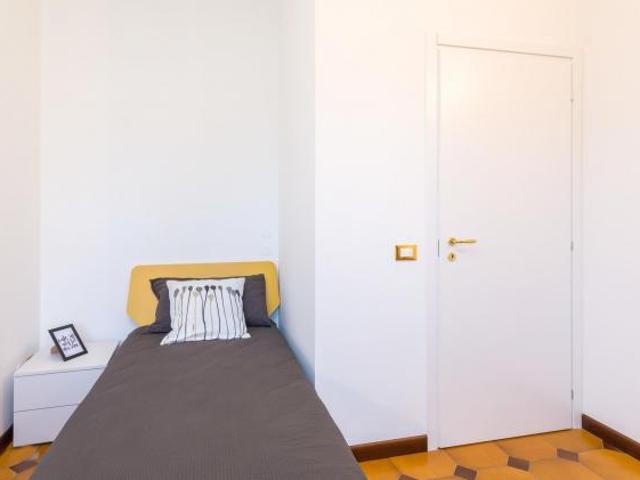 Singola dallo stile minimal [PD_FRC57 A_S5]