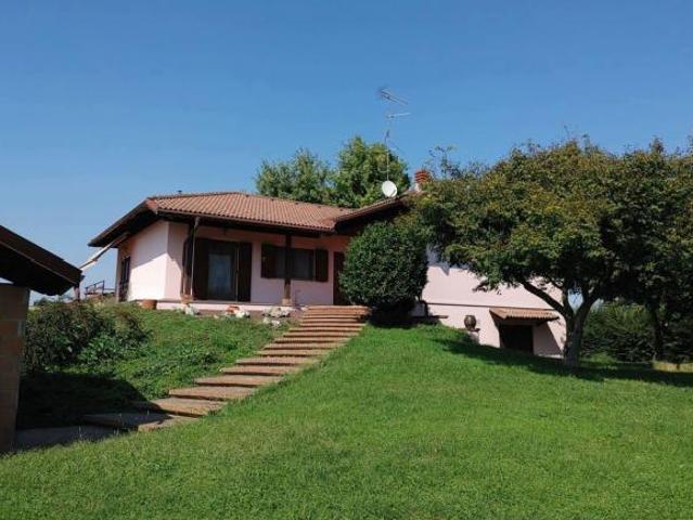 Singola in vendita a Villata