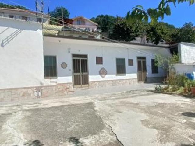 Singola in vendita a Lamezia Terme