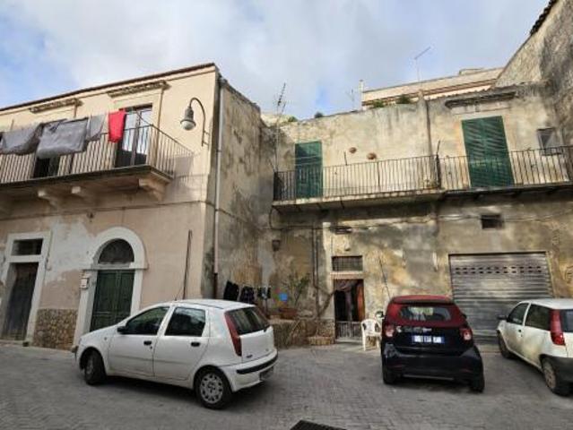 Singola in vendita a Modica
