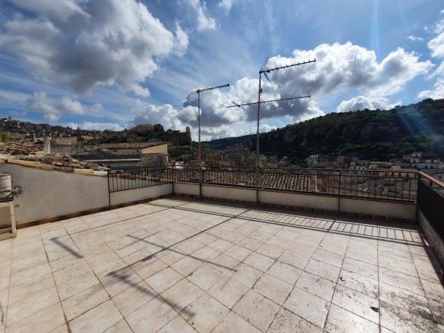 Singola in vendita a Modica