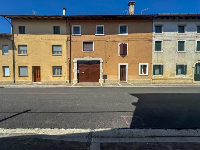 Singola in vendita a Santa Maria la Longa