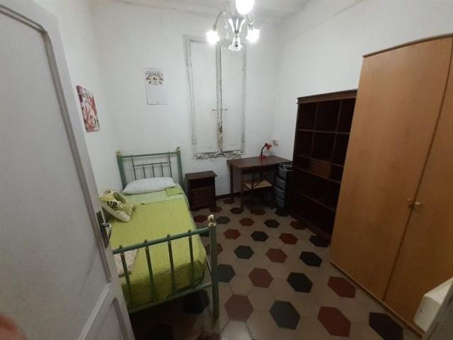 Singola in Via dei Pispini per uomo