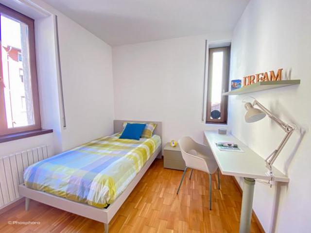 Singola luminosa con letto comodo [TN_BRN28 2_S6]