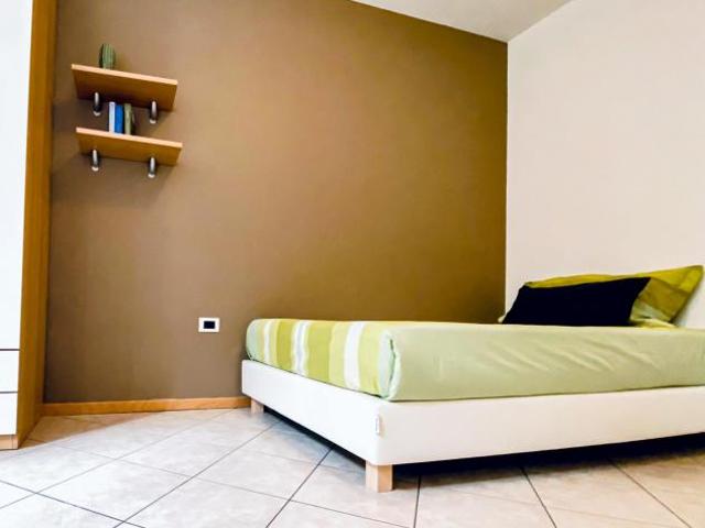 Singola Residenza PHO.ROOM [TN_GAR15 5_D2/S]