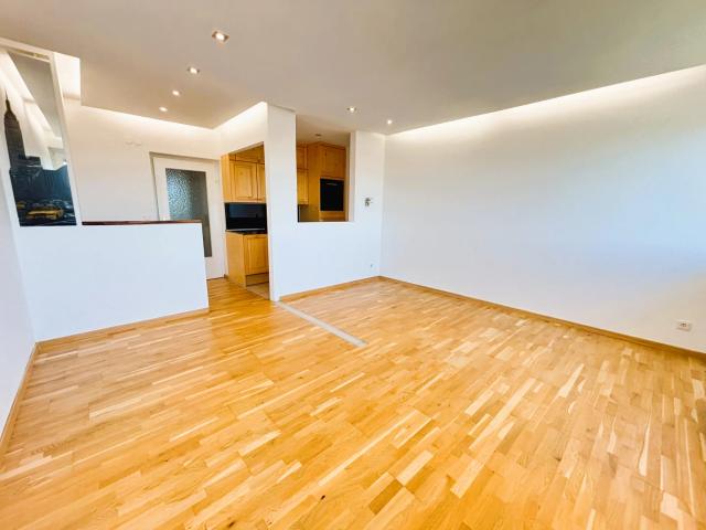 Singlewohnung mit herrlichem Ausblick zu vermieten!