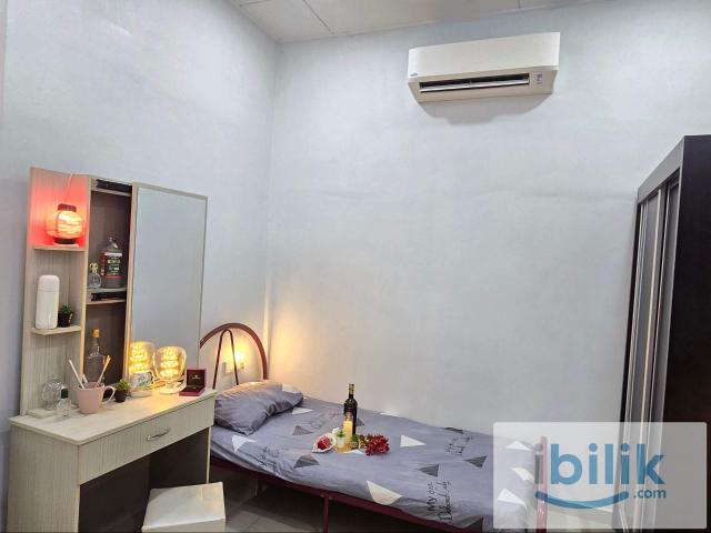 Single Air Cond Room Share Bathroom at Berkeley Klang Selangor