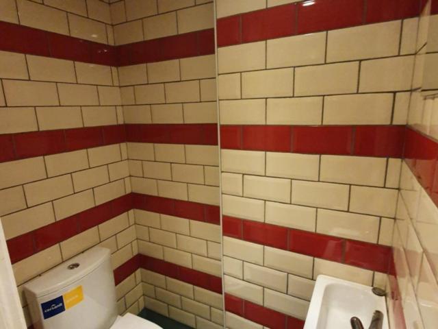 Single bed in comfy twin room, in Phibsborough