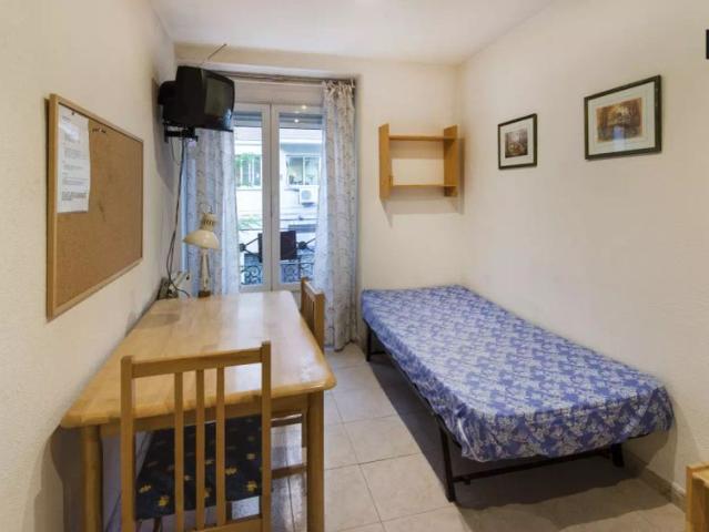 Single Bed in Four spacious bedrooms for women with easy access to Argüelles, Ciudad Universitaria, and Malasaña