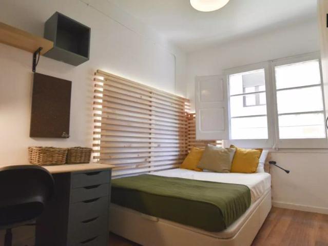 Single Bed in Room in a shared 3 bedroom apartment for rent in El Raval, Barcelona