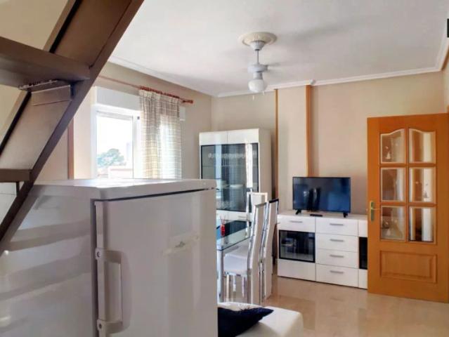 Single Bed in Room in a shared 4 bedroom apartment for rent in Alcalá de Henares