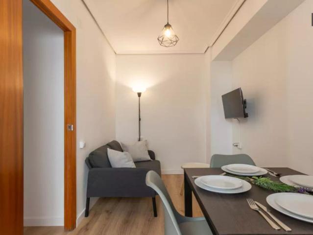 Single Bed in Room in a shared 4 bedroom apartment for rent in Benimaclet