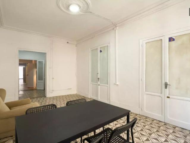 Single Bed in Room in a shared 4 bedroom apartment for rent in El Raval