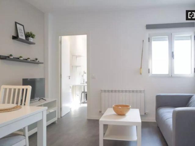 Single Bed in Room in a shared 4 bedroom apartment for rent in San Isidro, no restrictions
