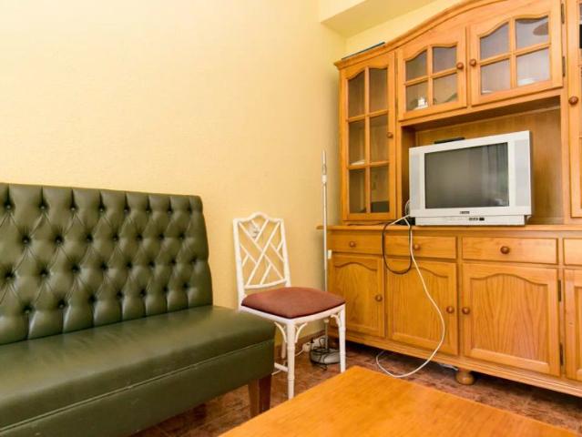 Single Bed in Room in a shared 4 bedroom apartment for rent in San Matías Realejo, suitable for professionals or students