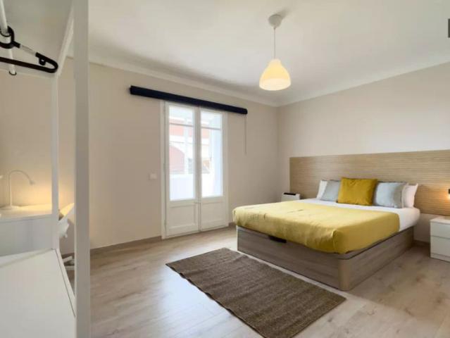 Single Bed in Room in a shared 6 bedroom apartment for rent in La Salut