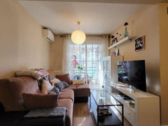 Single Bed in Room in a shared apartment for rent in Aluche
