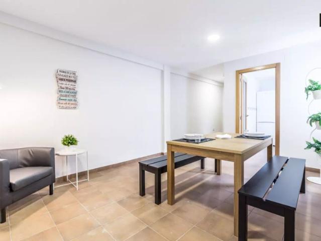Single Bed in Rooms for rent in a renovated 4 bedroom apartment in Camins al Grau, close to universities