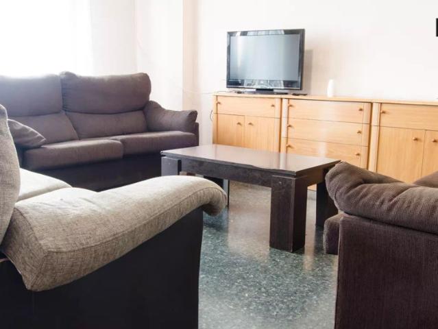 Single Bed in Rooms for rent in 5 bedroom apartment with huge terraces in Benimaclet