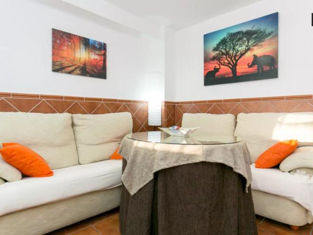 Single Bed in Rooms with Wi Fi in 2 bedroom apartment available to rent in San Ildefonso, Granada