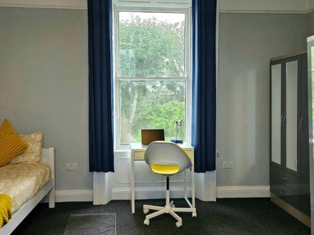 Single bed in twin room near Broadstone