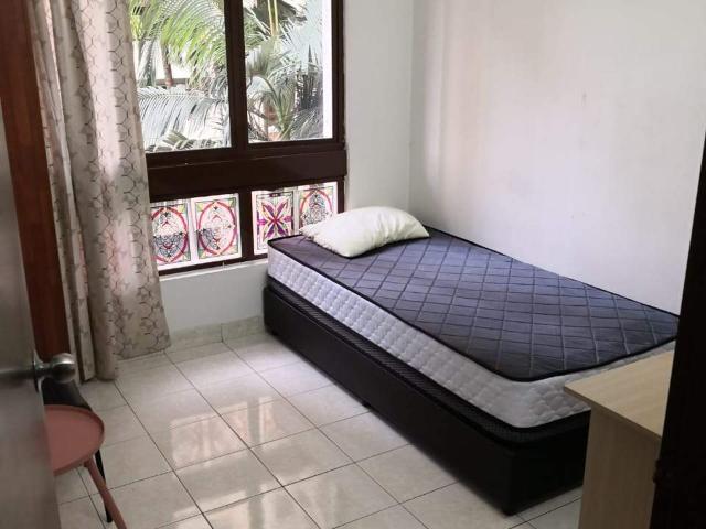 Single Bed Room with AC & Window near mrt surian