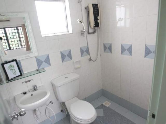 Single Bed Room with Fan Only Partition