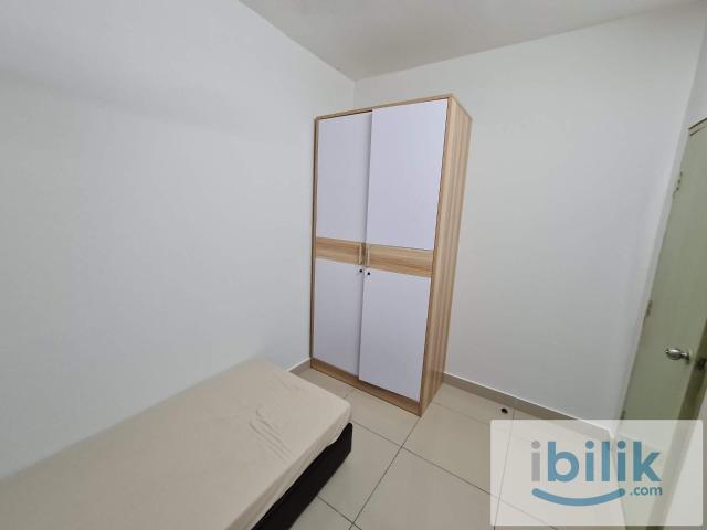 Single bedroom. 5mins to lrt