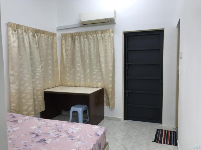 Single Bedroom For Rent