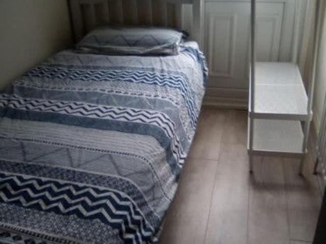 Single bedroom in 8 bedroom apartment in Dublin