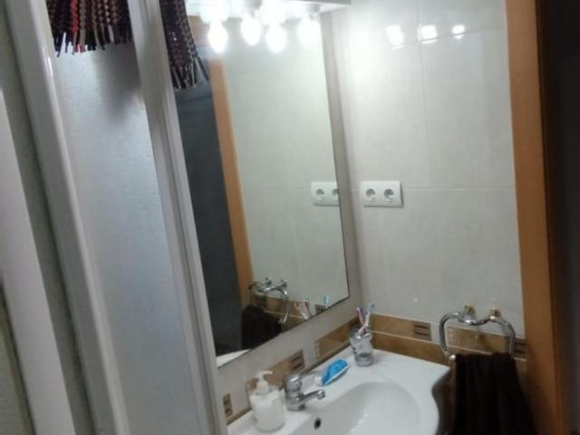 Single Brigh bedroom in Badalona close to Platja del Cristall