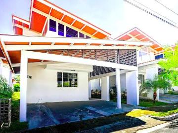 Single Family Attached For Sale in Nueva gorgona