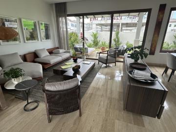 Single Family Detached For Sale in Santa María
