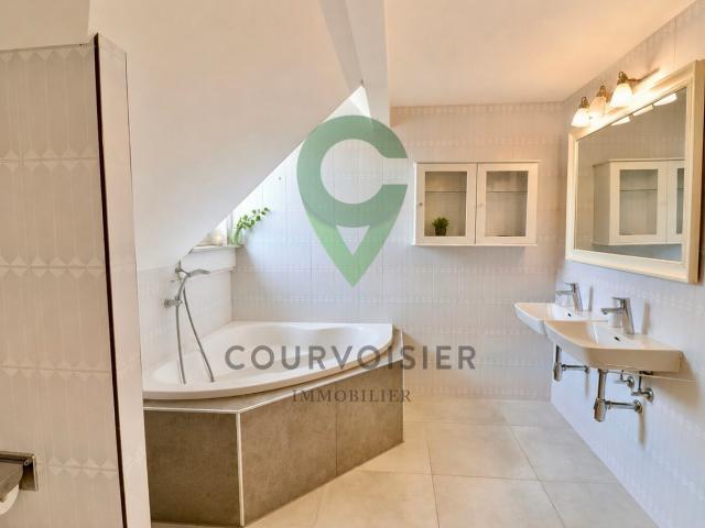 Single family house on sale in Zone 320 m² | dreamo. Ch
