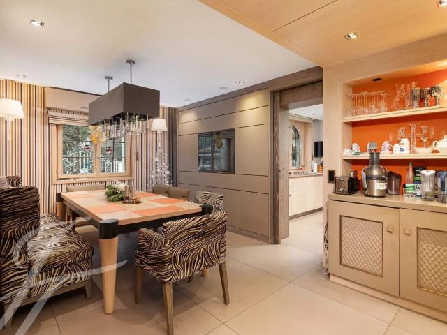 Single family house with 10 rooms on sale in Conches 570 m² | dreamo. Ch