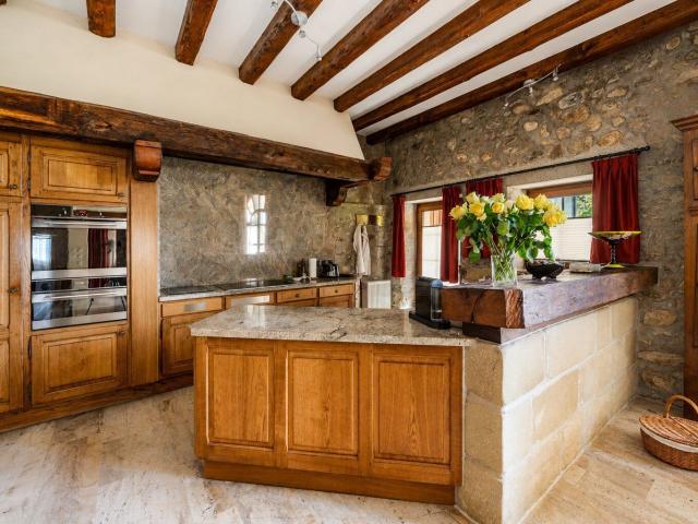 Single family house with 11.5 rooms on sale in Cugy 473 m² | dreamo. Ch
