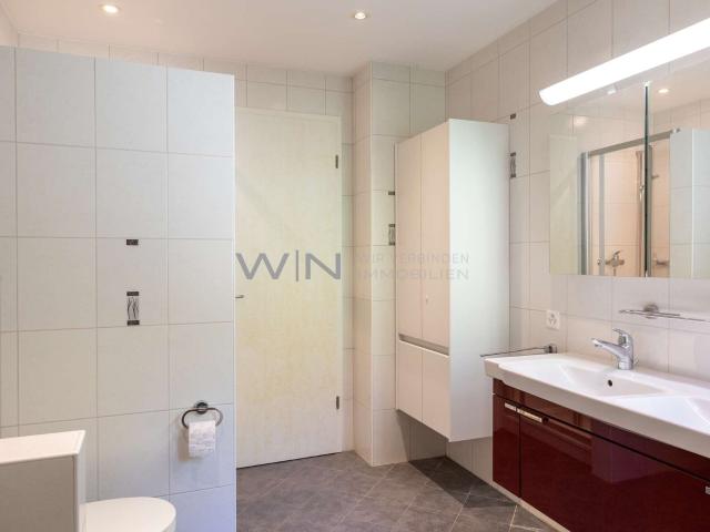Single family house with 12.5 rooms on sale in Lugano 350 m² | dreamo. Ch