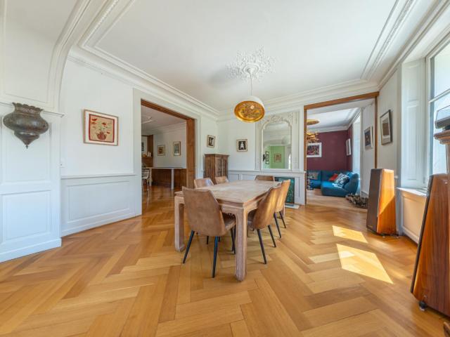 Single family house with 12 rooms on sale in Chêne Bougeries 500 m² | dreamo. Ch