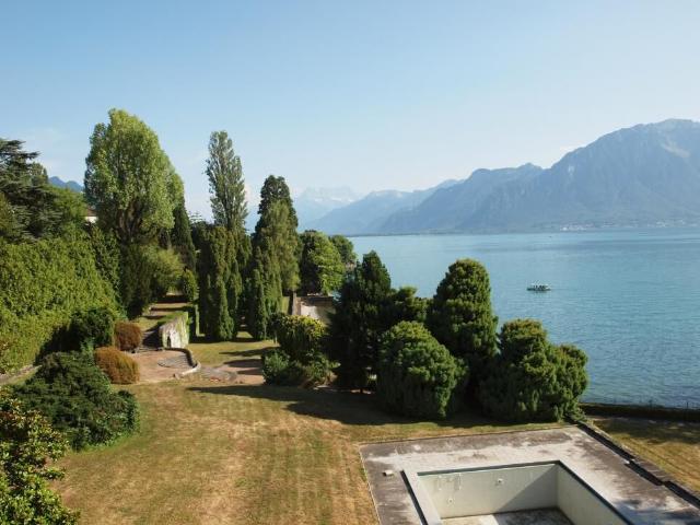 Single family house with 20 rooms on sale in La Tour de Peilz 850 m² | dreamo. Ch