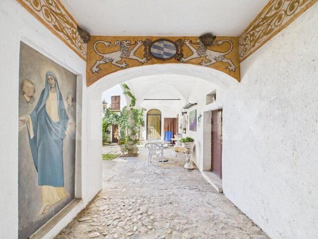 Single family house with 20 rooms on sale in Sessa 520 m² | dreamo. Ch