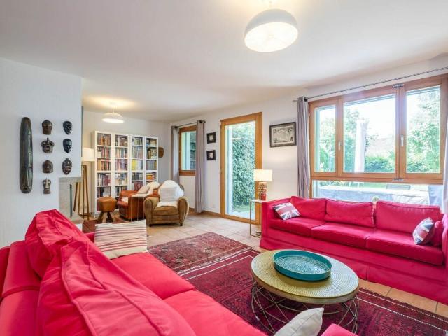 Single family house with 7.5 rooms on sale in Cartigny 180 m² | dreamo. Ch