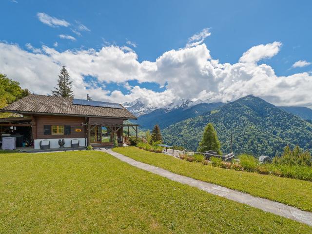 Single family house with 7.5 rooms on sale in Gryon 240 m² | dreamo. Ch